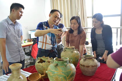 深圳博物館為我館免費修復(fù)一批館藏文物